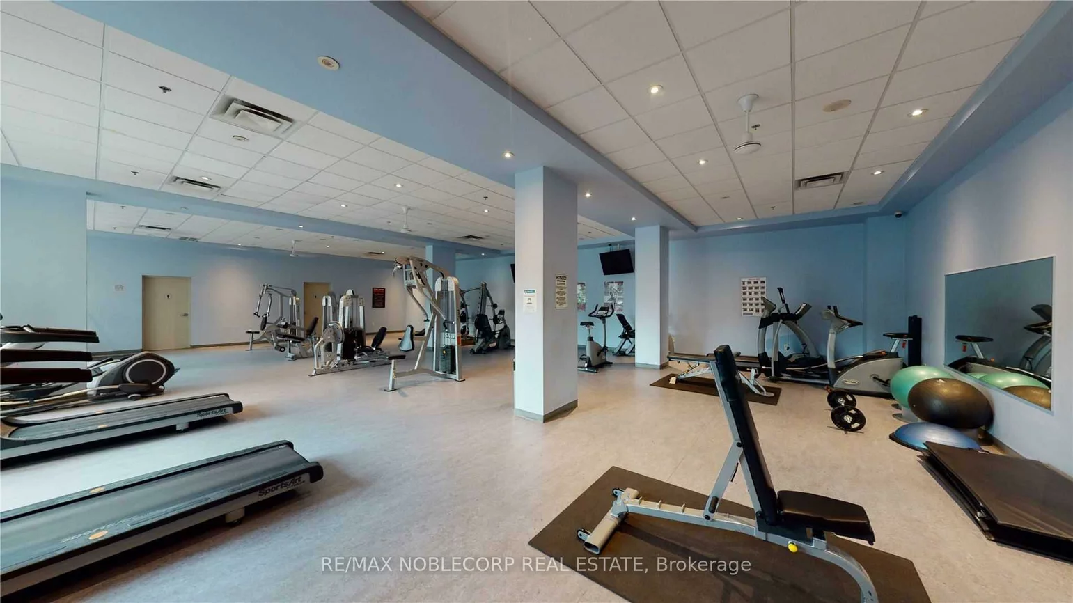 215, Queen, Bramalea North Industrial, Brampton