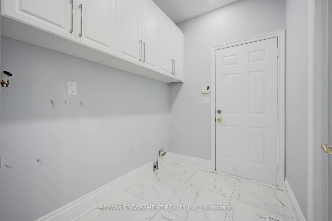 12, Larkdale, Sandringham-Wellington, Brampton