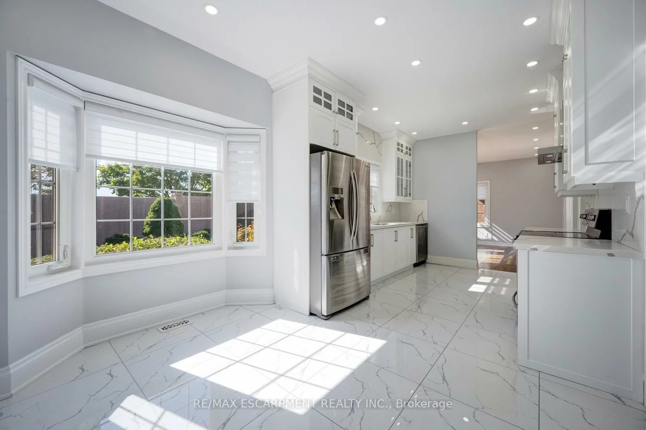 12, Larkdale, Sandringham-Wellington, Brampton