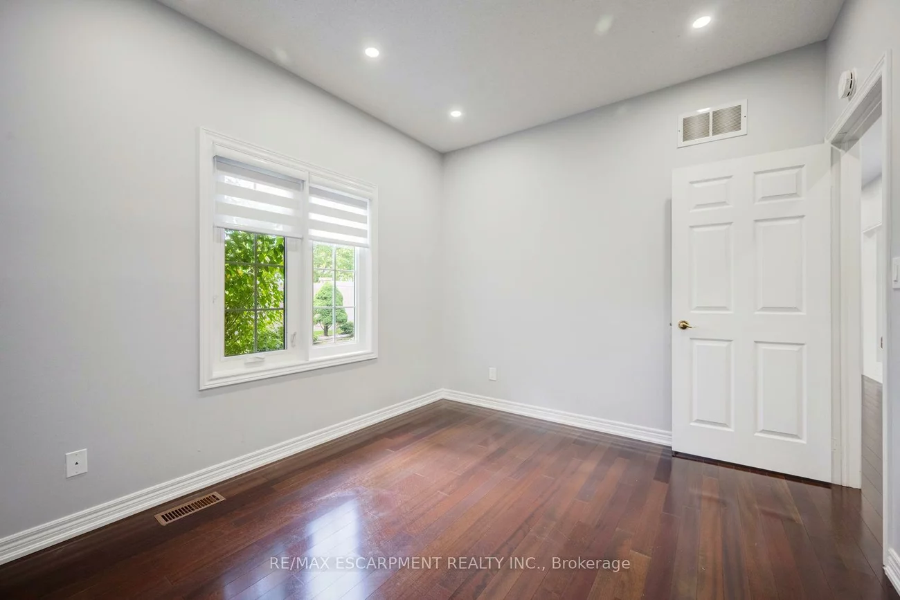 12, Larkdale, Sandringham-Wellington, Brampton