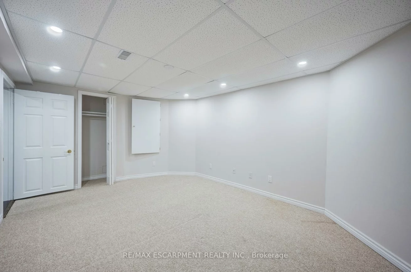 12, Larkdale, Sandringham-Wellington, Brampton