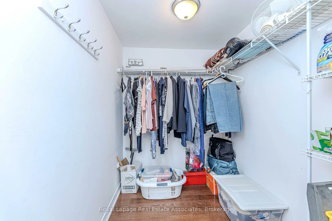 60, Via Rosedale, Sandringham-Wellington, Brampton
