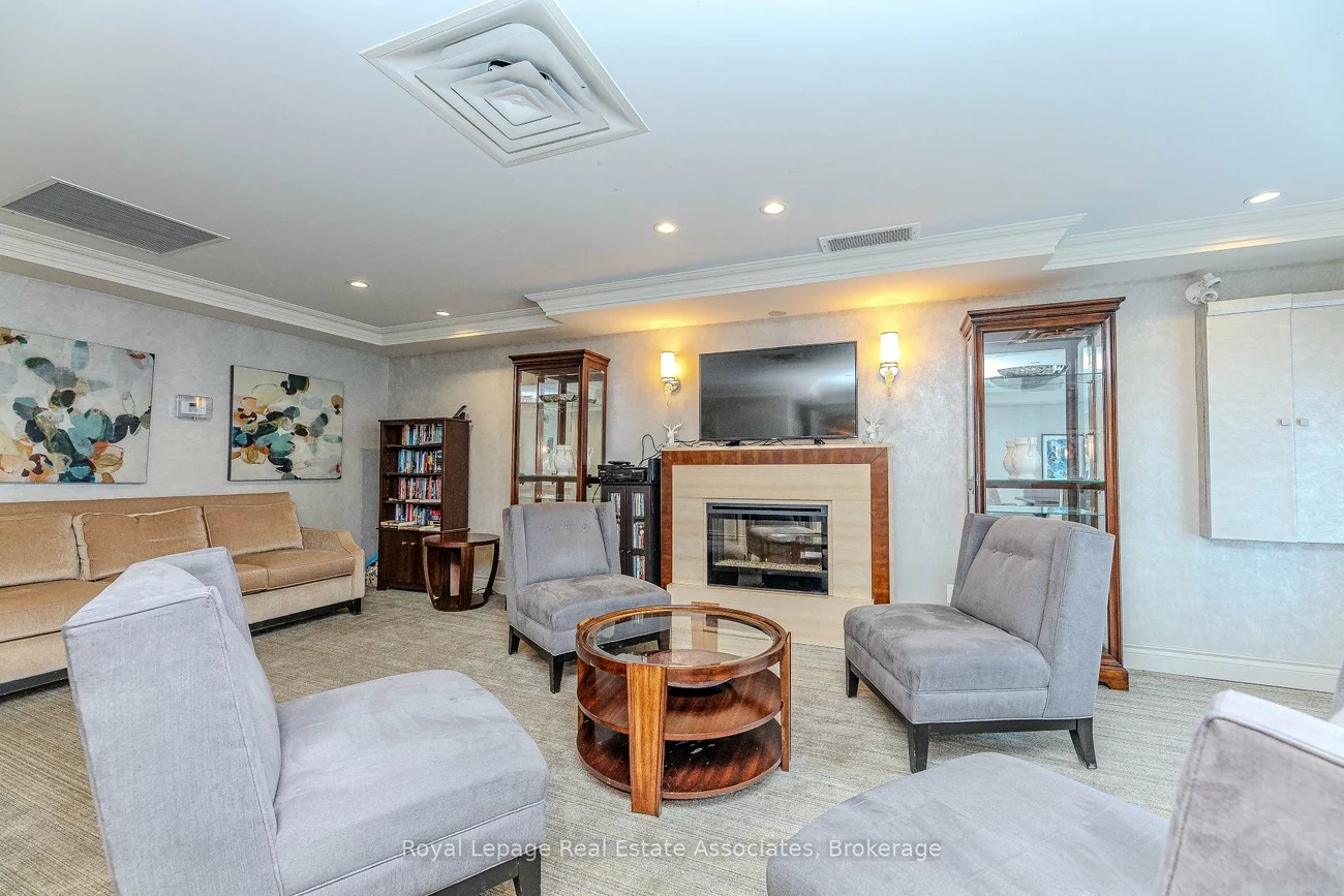 60, Via Rosedale, Sandringham-Wellington, Brampton