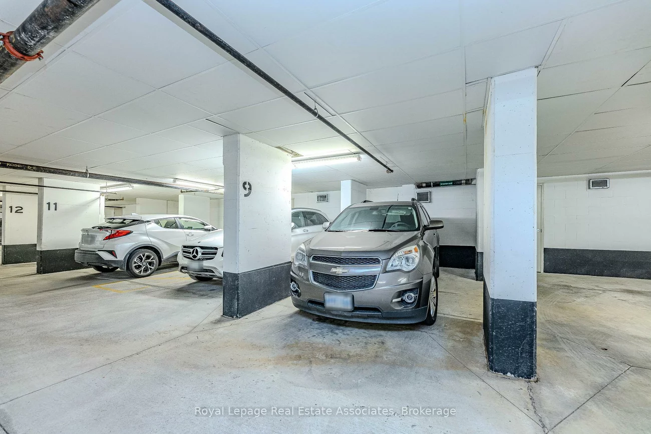60, Via Rosedale, Sandringham-Wellington, Brampton