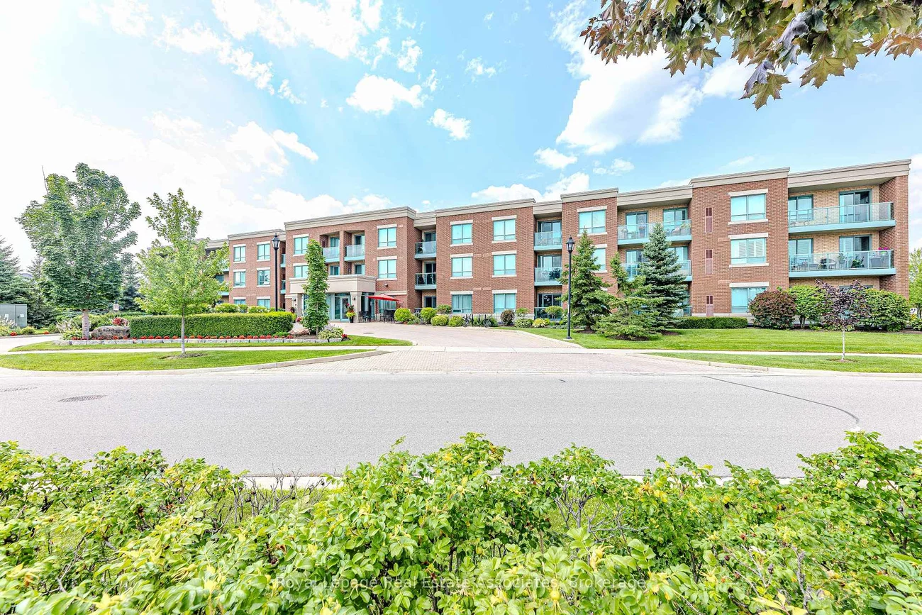 60, Via Rosedale, Sandringham-Wellington, Brampton