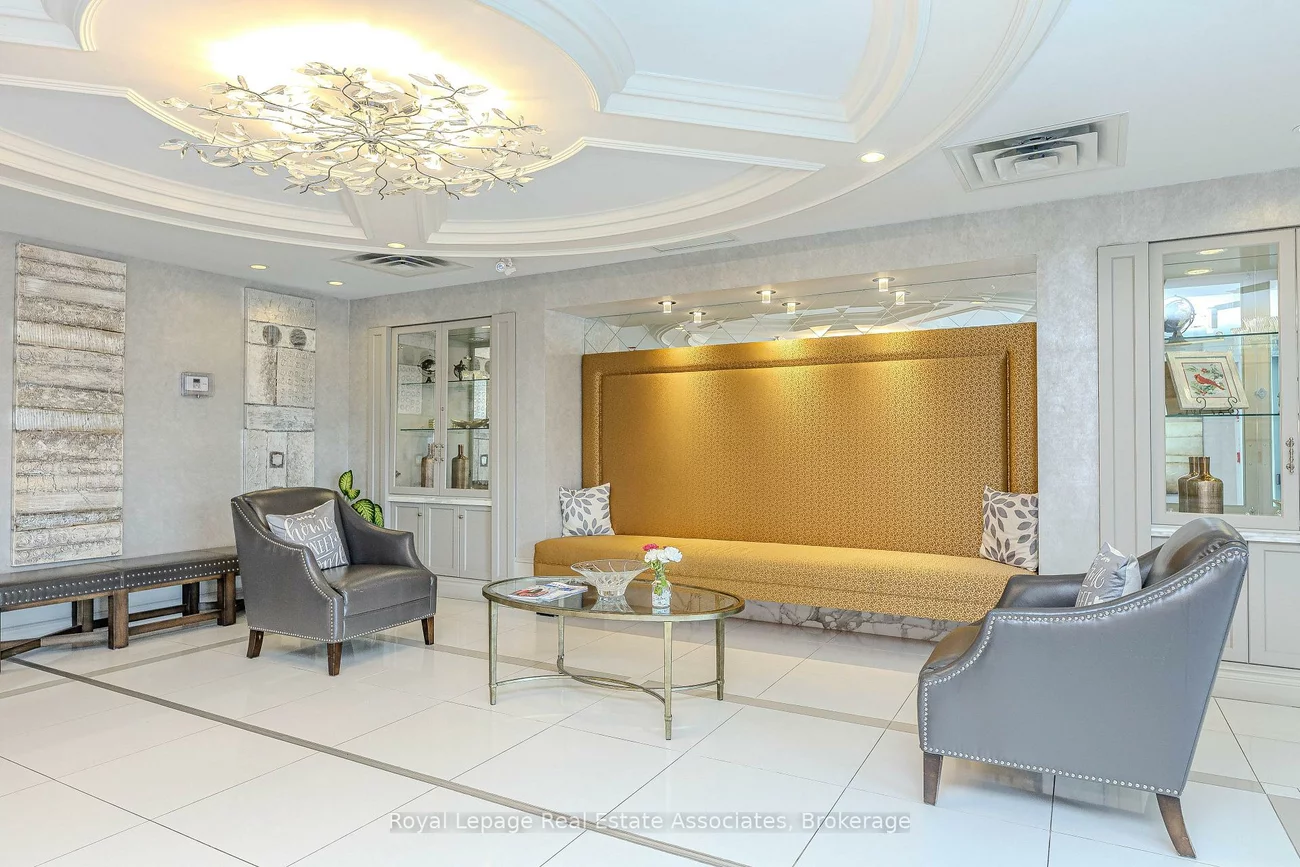 60, Via Rosedale, Sandringham-Wellington, Brampton