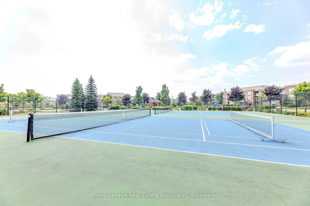 60, Via Rosedale, Sandringham-Wellington, Brampton