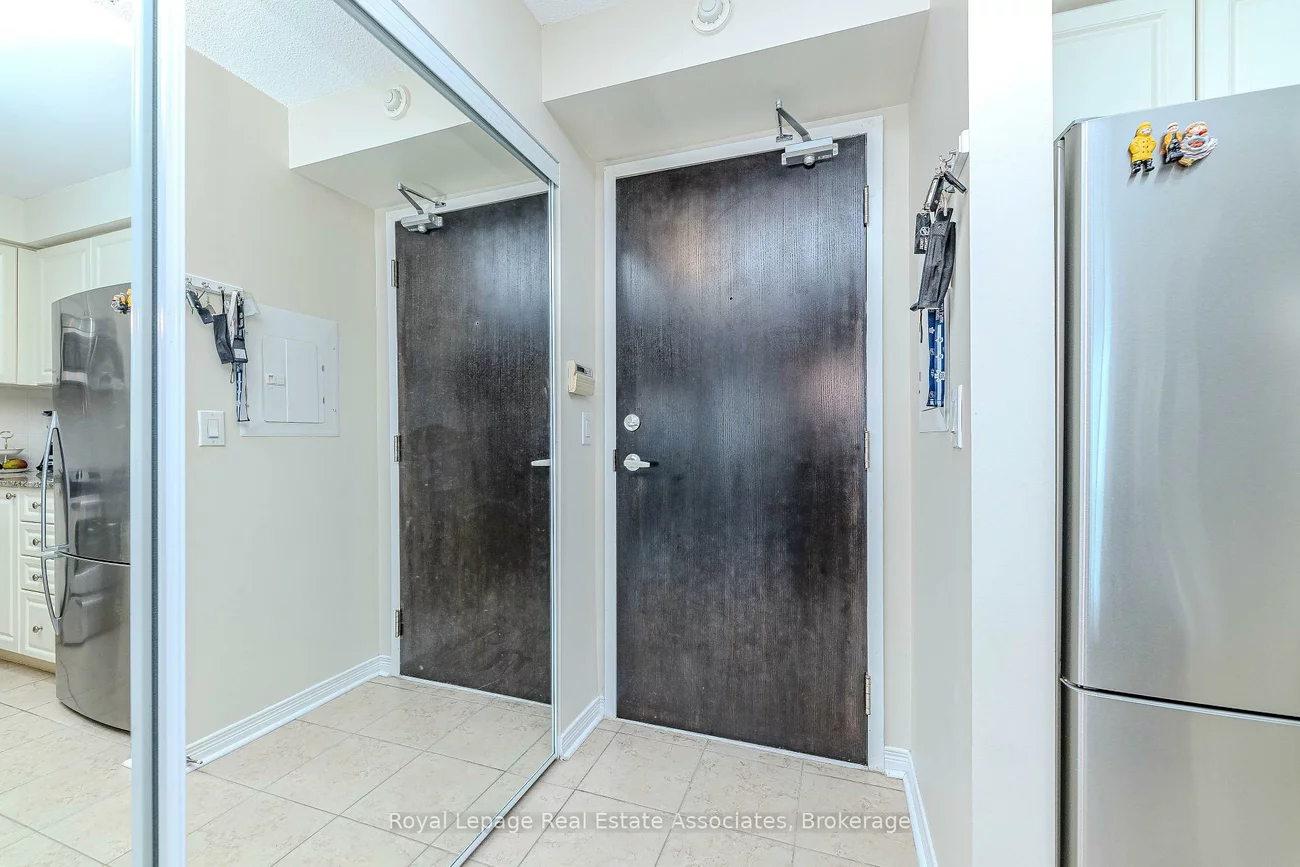 60, Via Rosedale, Sandringham-Wellington, Brampton
