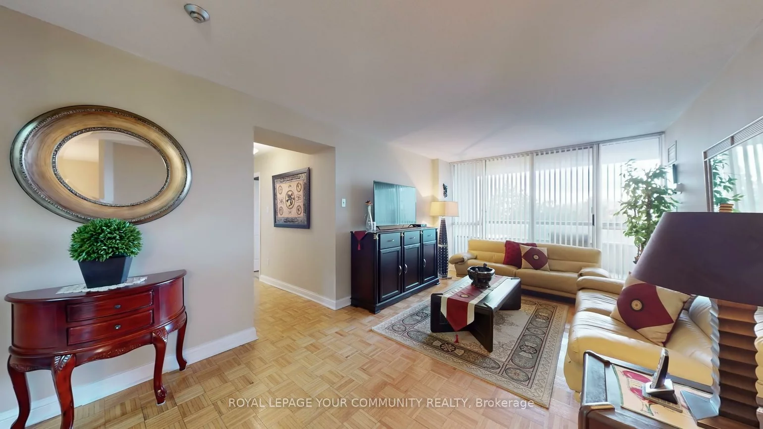 24, Hanover, Queen Street Corridor, Brampton