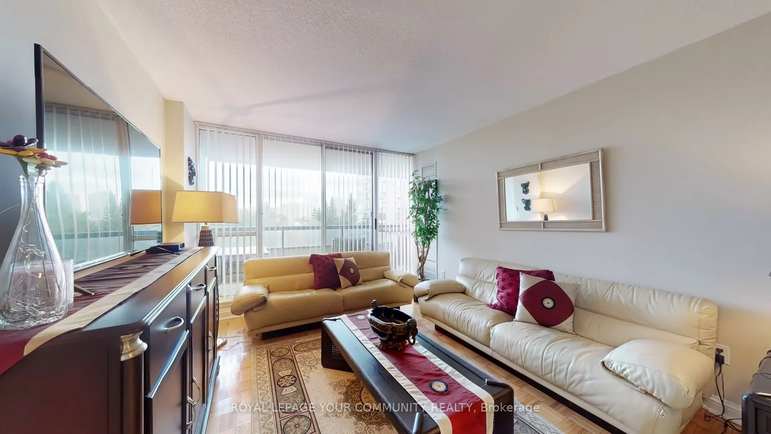 24, Hanover, Queen Street Corridor, Brampton