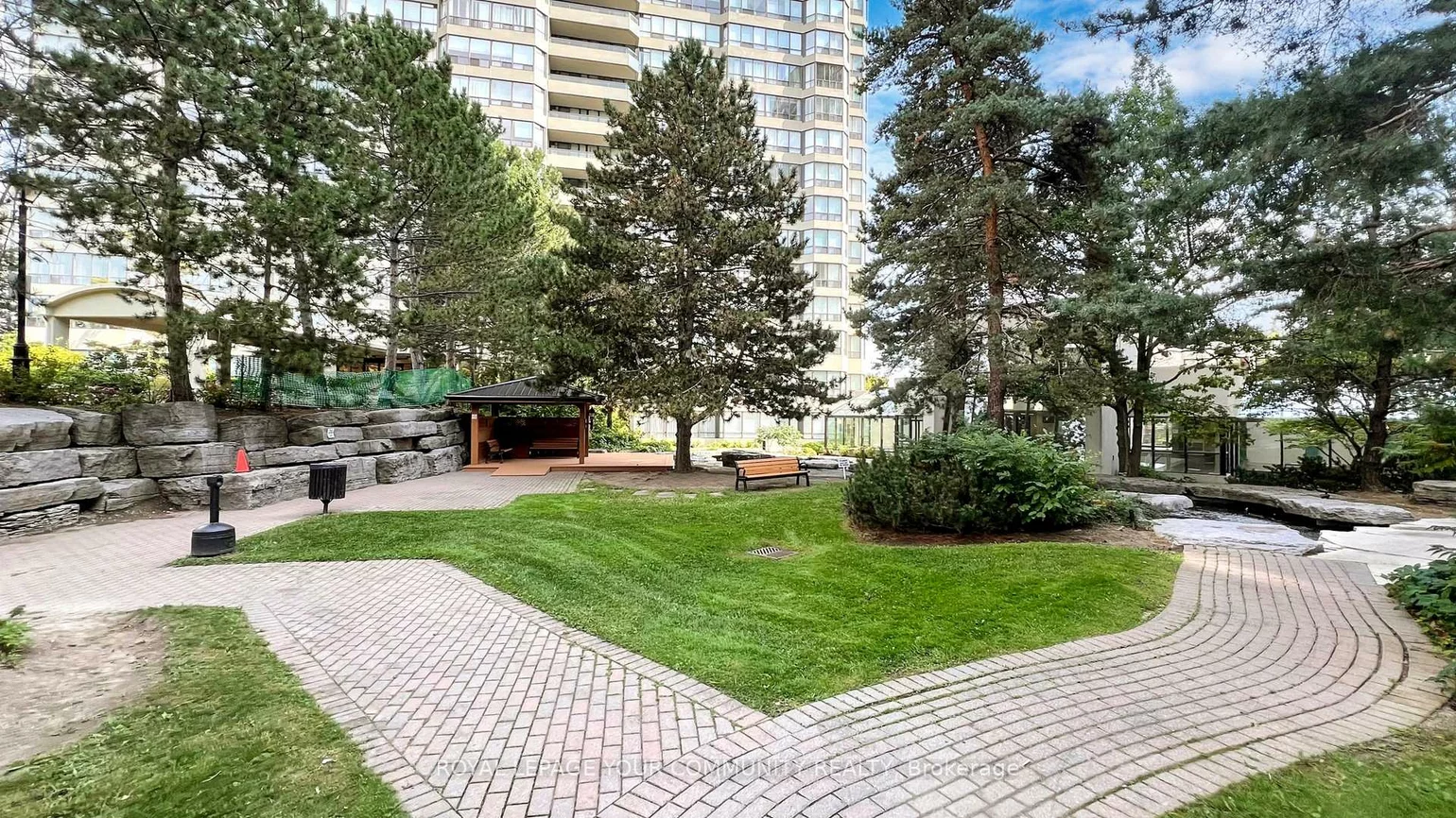 24, Hanover, Queen Street Corridor, Brampton