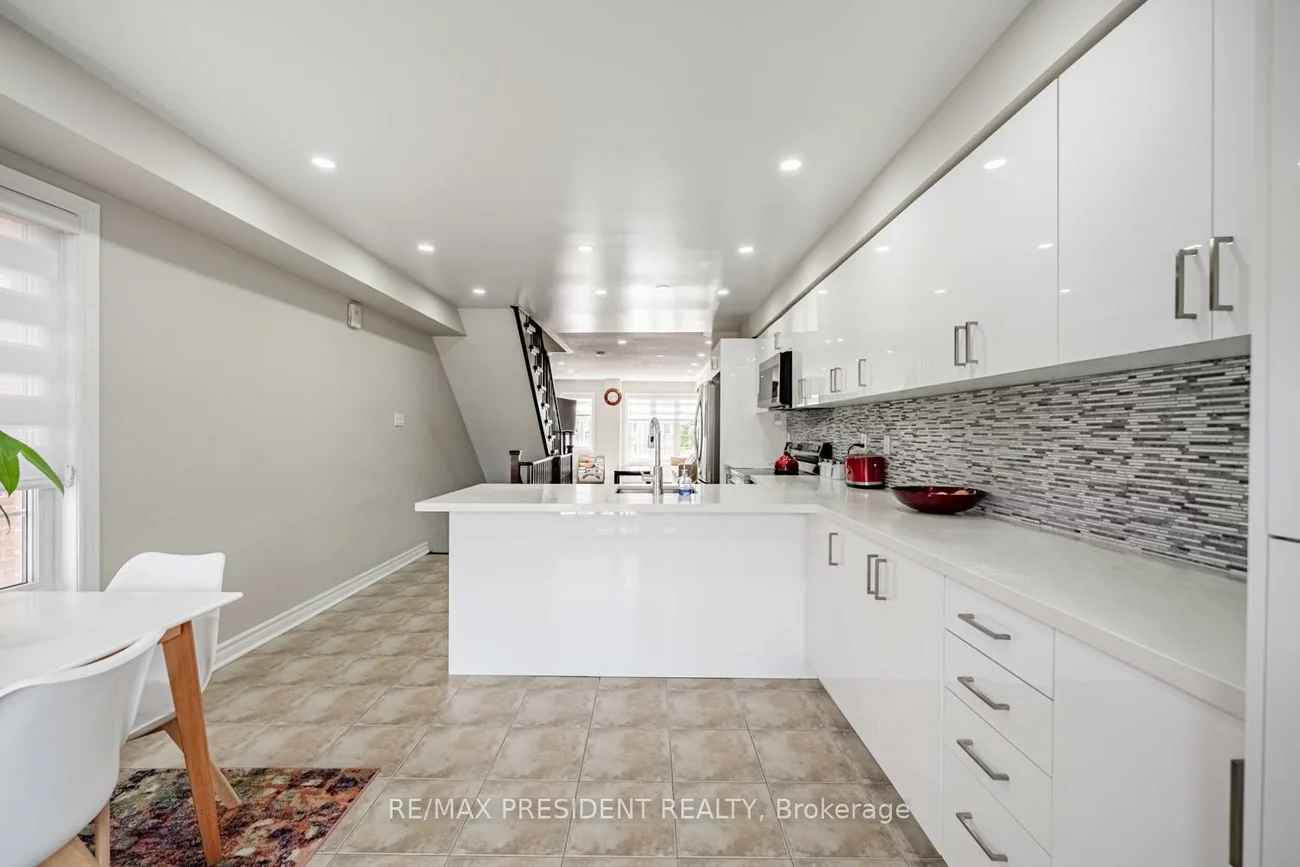 10, Shiraz, Sandringham-Wellington, Brampton