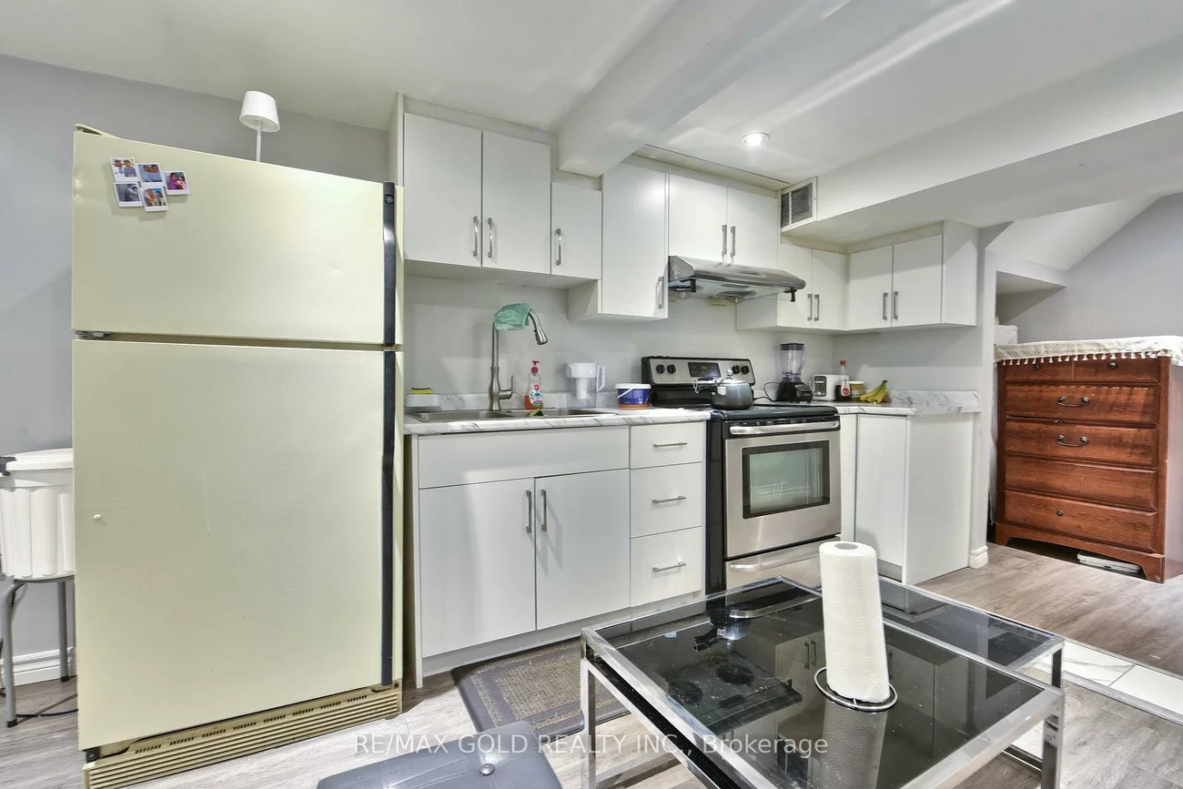 399, Vodden, Madoc, Brampton
