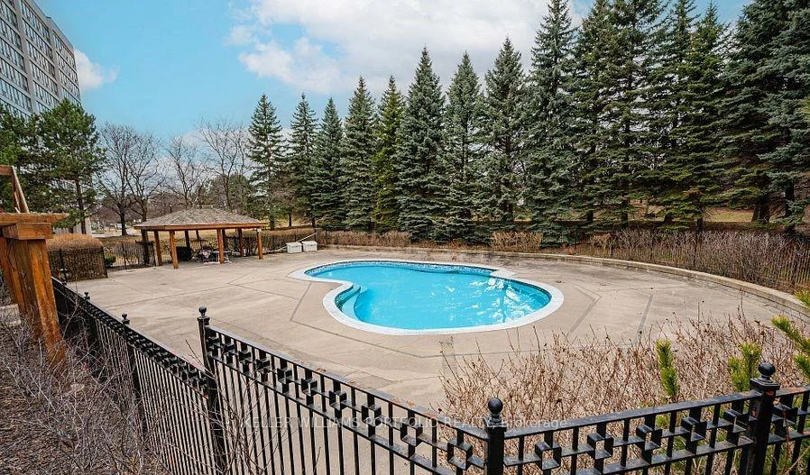 10, Laurelcrest, Queen Street Corridor, Brampton