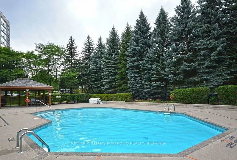 10, Laurelcrest, Queen Street Corridor, Brampton