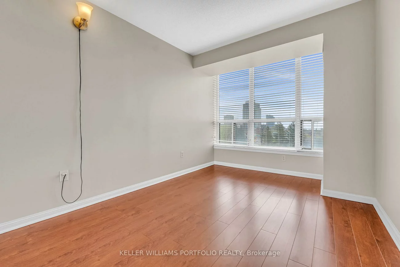 10, Laurelcrest, Queen Street Corridor, Brampton