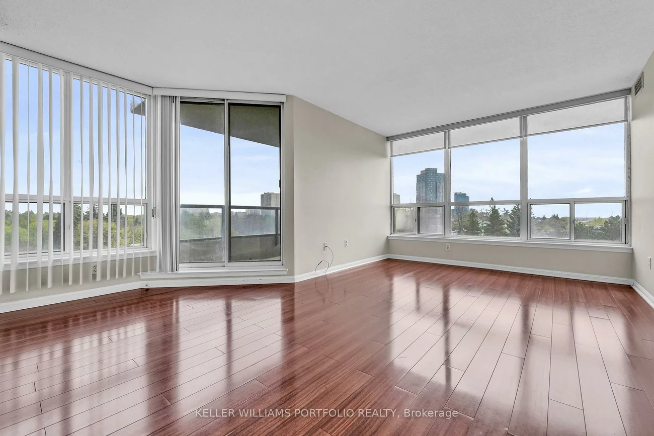 10, Laurelcrest, Queen Street Corridor, Brampton