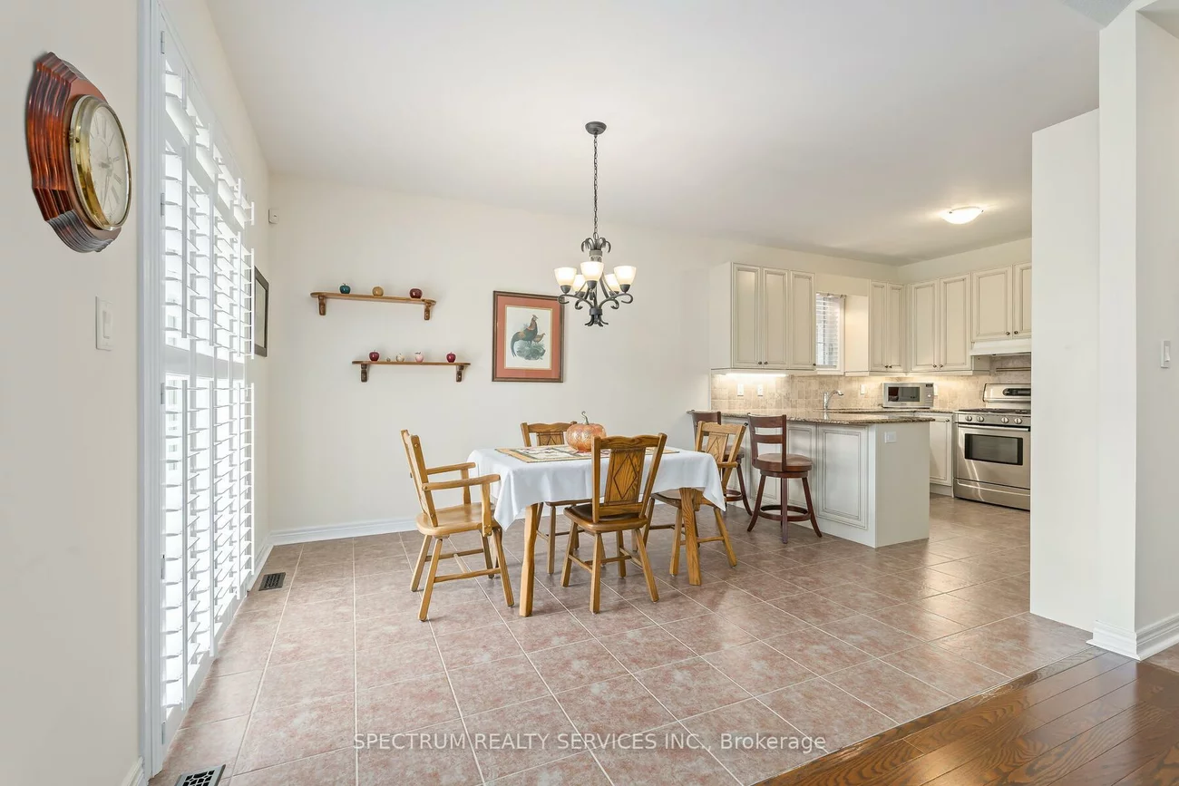74, Locust, Sandringham-Wellington, Brampton
