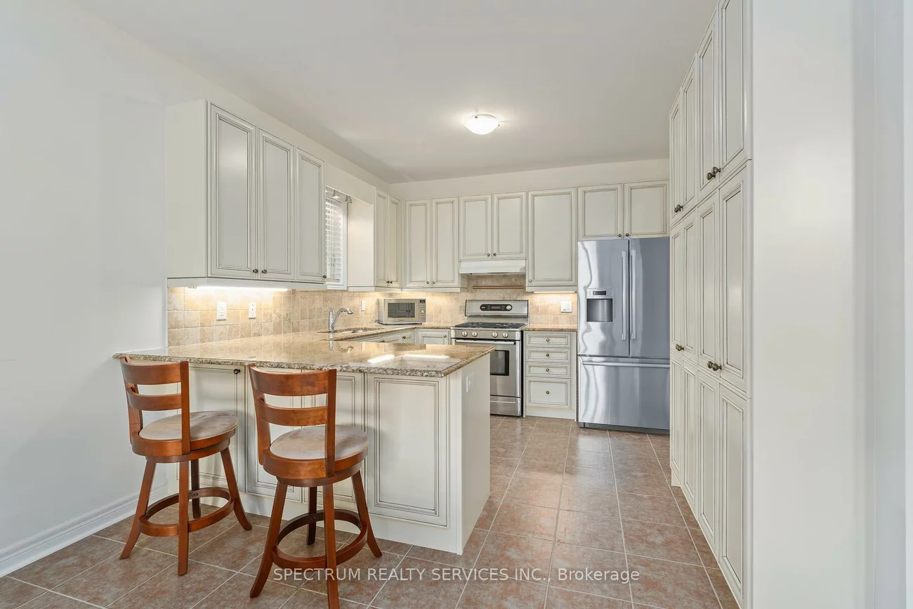 74, Locust, Sandringham-Wellington, Brampton