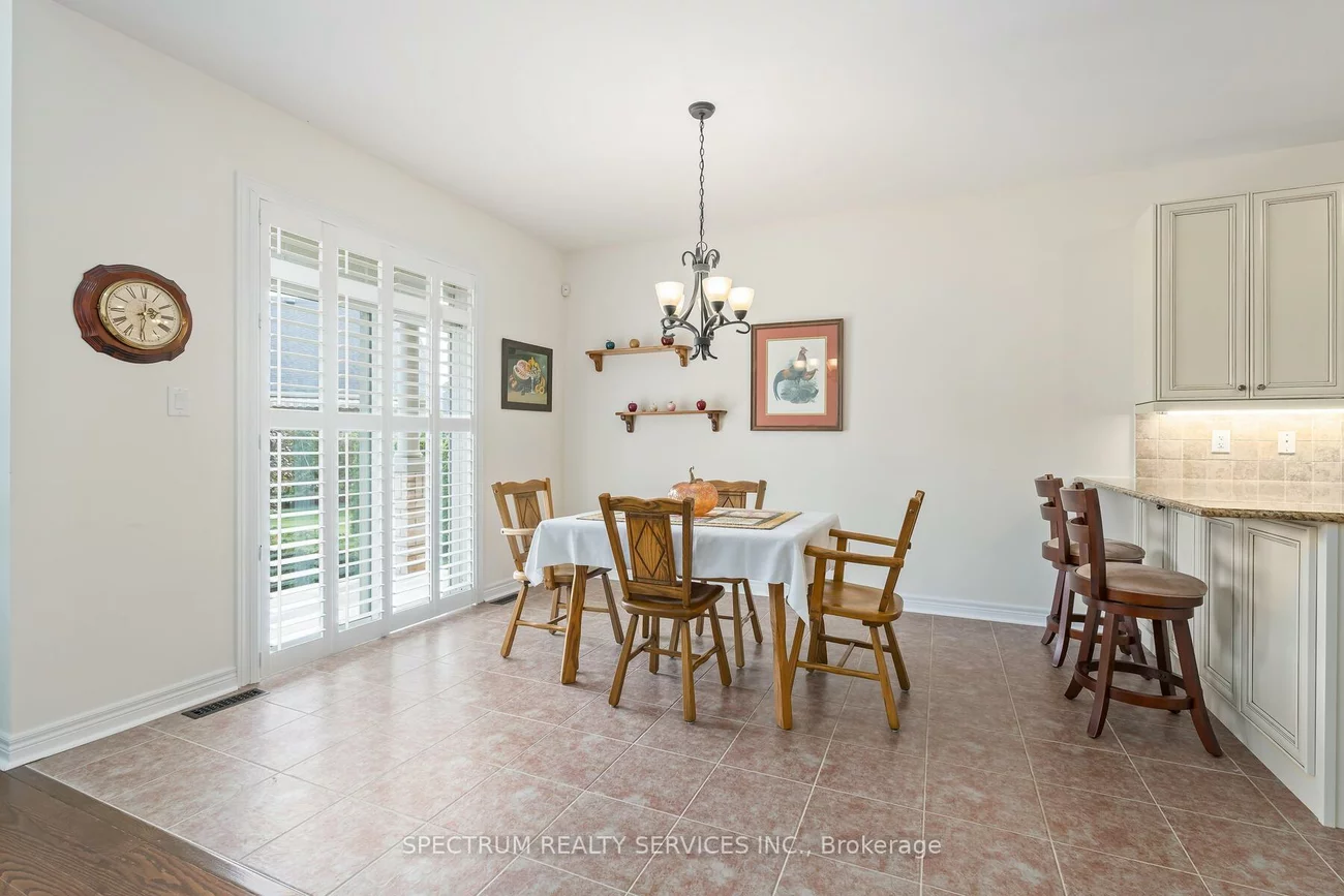 74, Locust, Sandringham-Wellington, Brampton