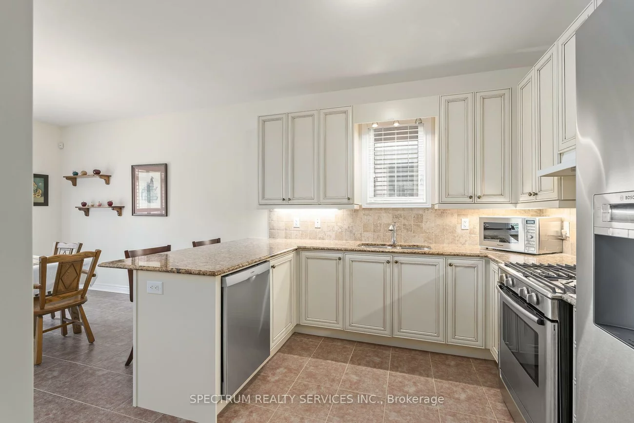 74, Locust, Sandringham-Wellington, Brampton
