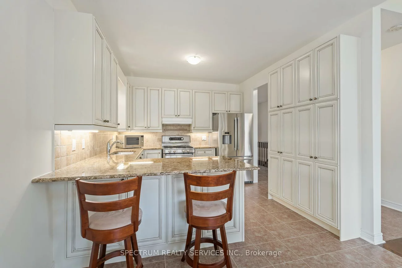 74, Locust, Sandringham-Wellington, Brampton