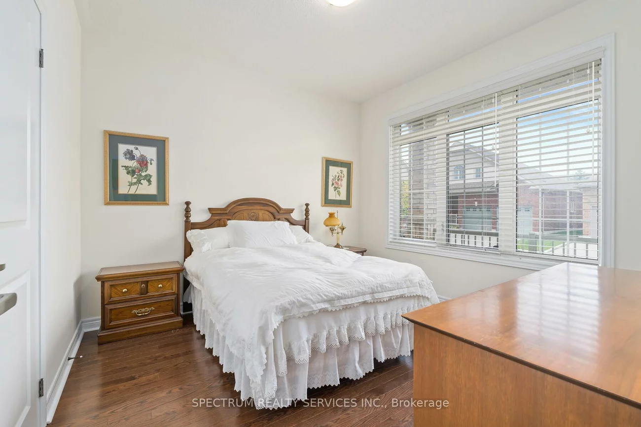 74, Locust, Sandringham-Wellington, Brampton
