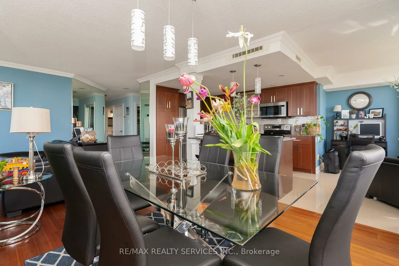 8, Lisa, Queen Street Corridor, Brampton