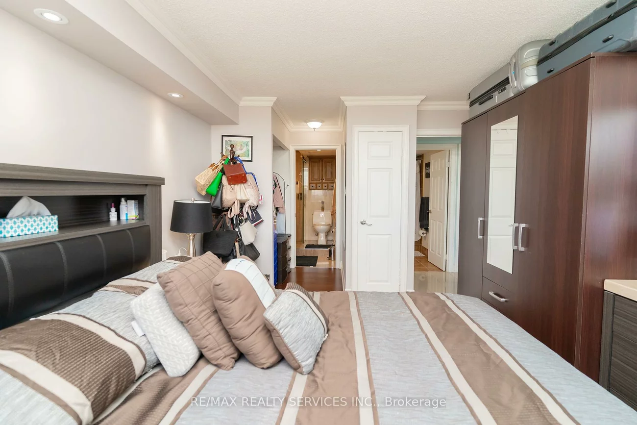 8, Lisa, Queen Street Corridor, Brampton