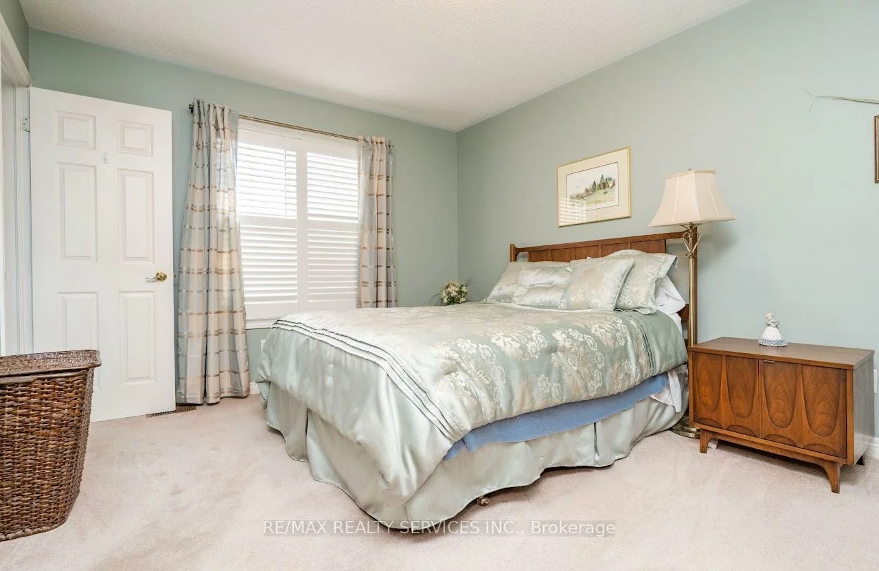 13, Amberhill, Sandringham-Wellington, Brampton