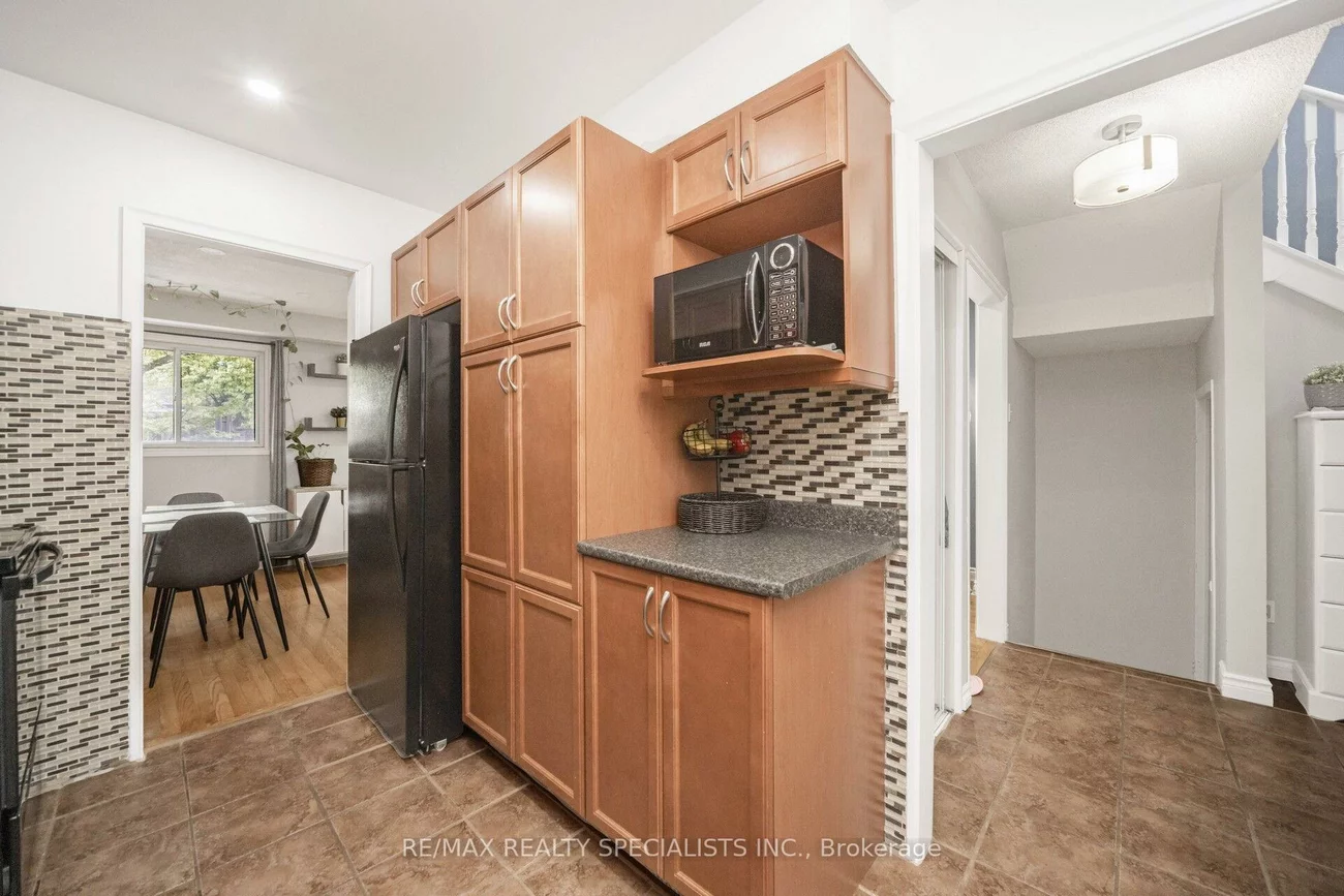 20, Enmount, Bramalea Road South Gateway, Brampton