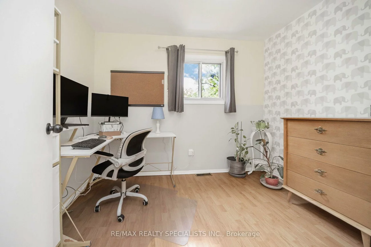 20, Enmount, Bramalea Road South Gateway, Brampton