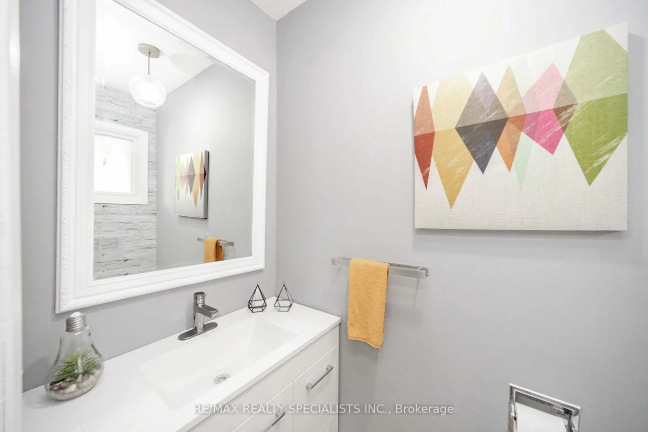 20, Enmount, Bramalea Road South Gateway, Brampton