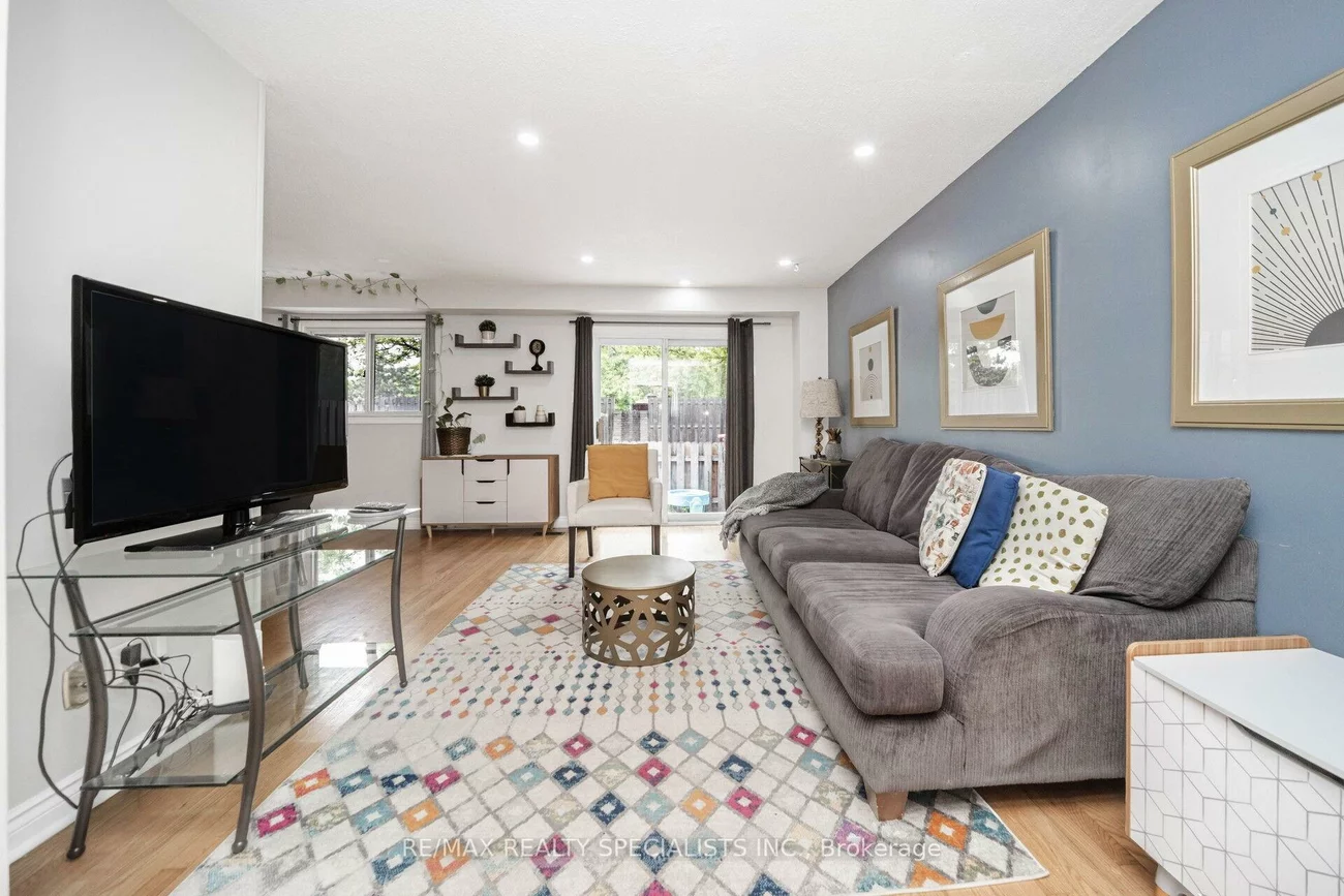 20, Enmount, Bramalea Road South Gateway, Brampton