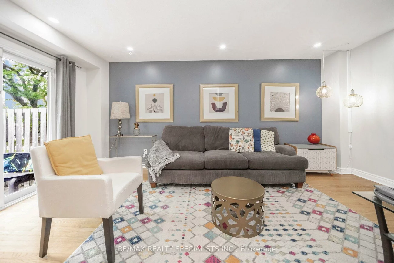 20, Enmount, Bramalea Road South Gateway, Brampton