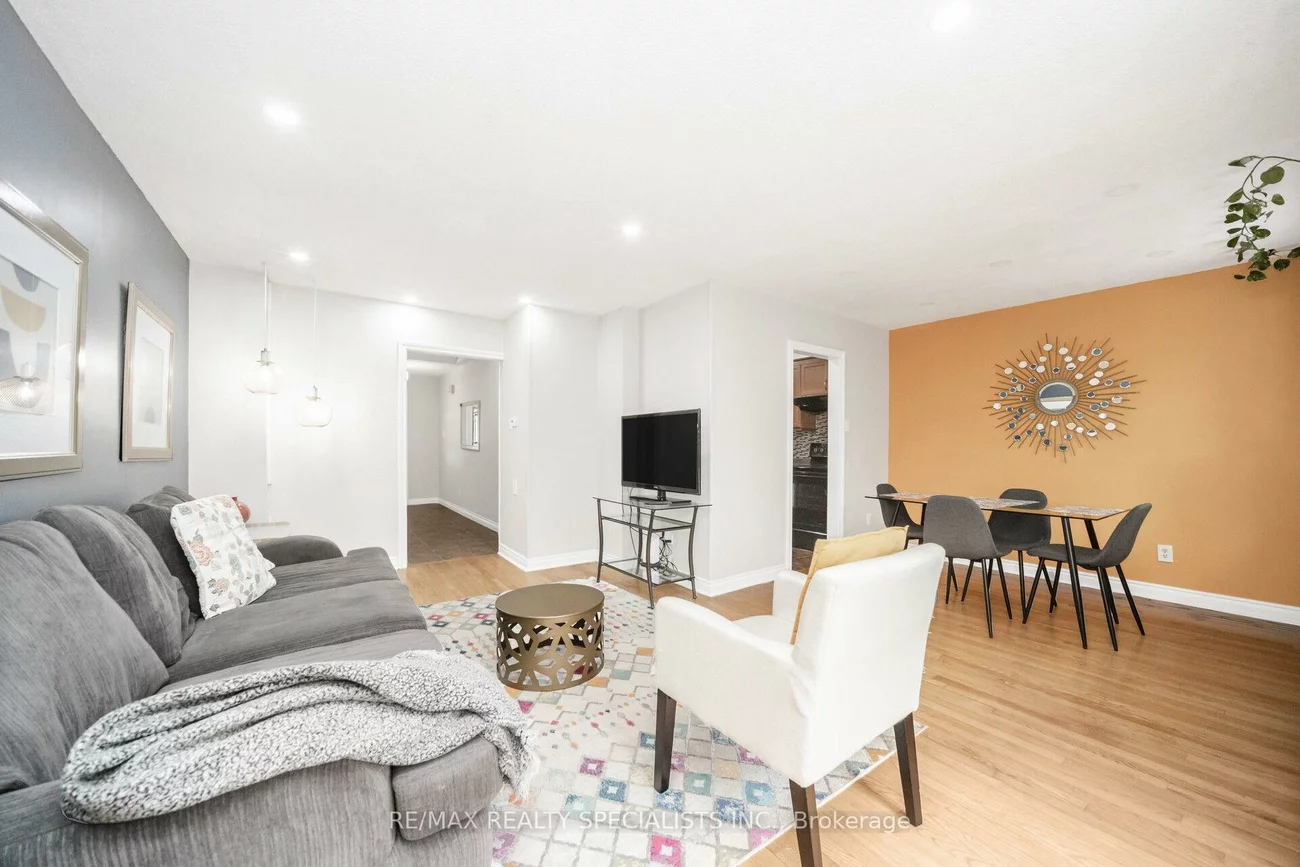 20, Enmount, Bramalea Road South Gateway, Brampton