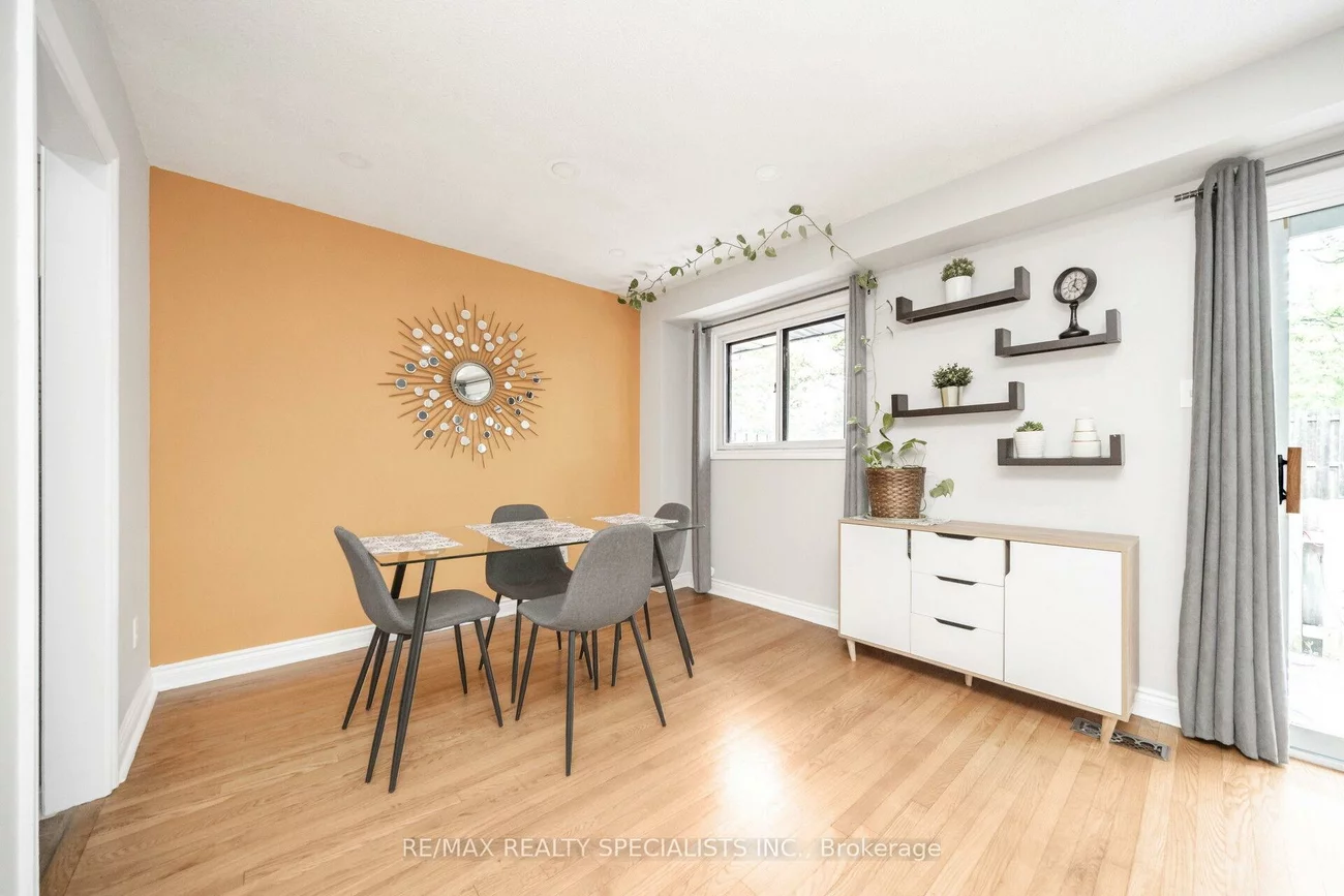 20, Enmount, Bramalea Road South Gateway, Brampton