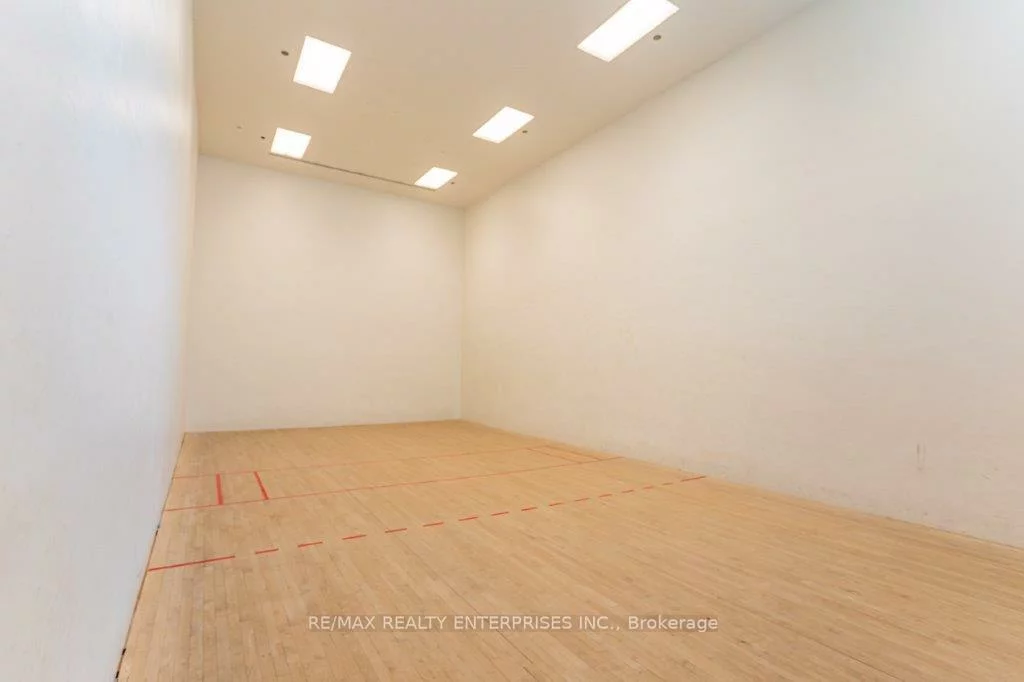 24, Hanover, Queen Street Corridor, Brampton