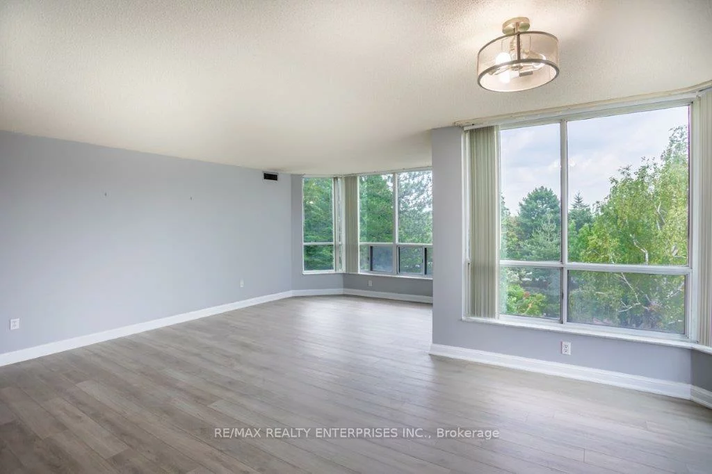 24, Hanover, Queen Street Corridor, Brampton