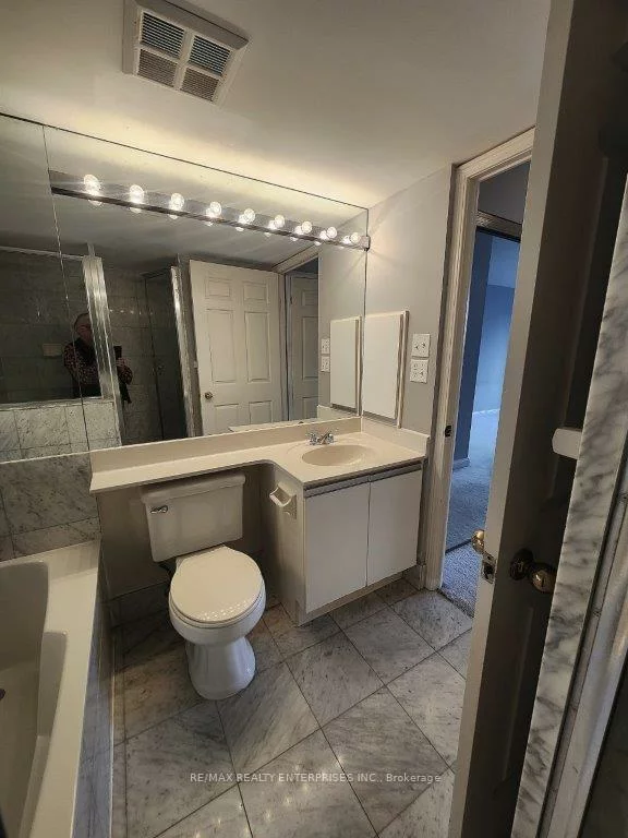 24, Hanover, Queen Street Corridor, Brampton