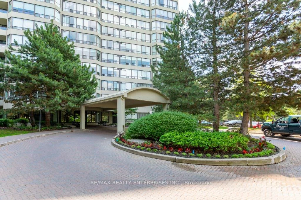 24, Hanover, Queen Street Corridor, Brampton