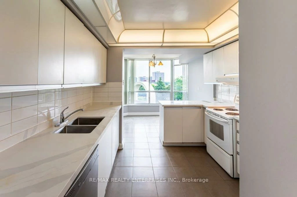 24, Hanover, Queen Street Corridor, Brampton