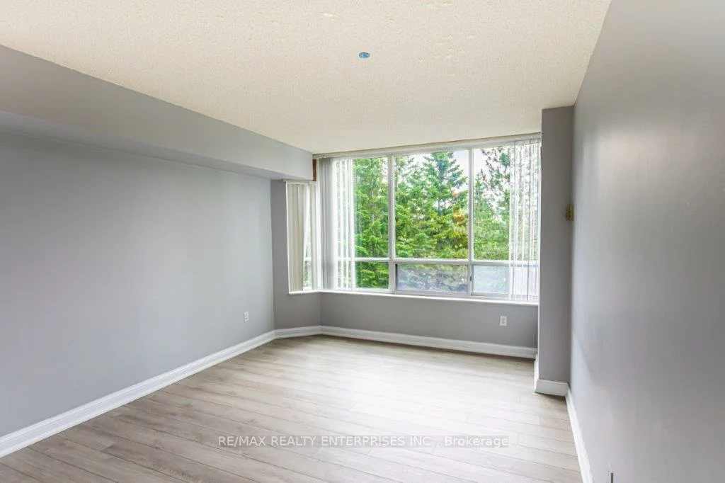 24, Hanover, Queen Street Corridor, Brampton