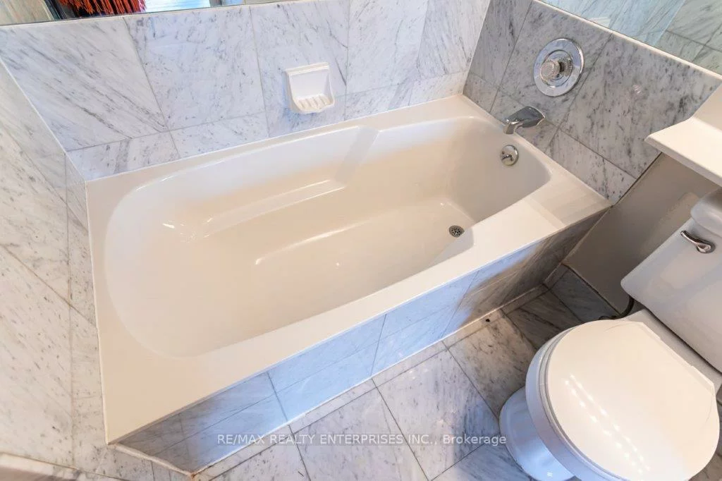 24, Hanover, Queen Street Corridor, Brampton