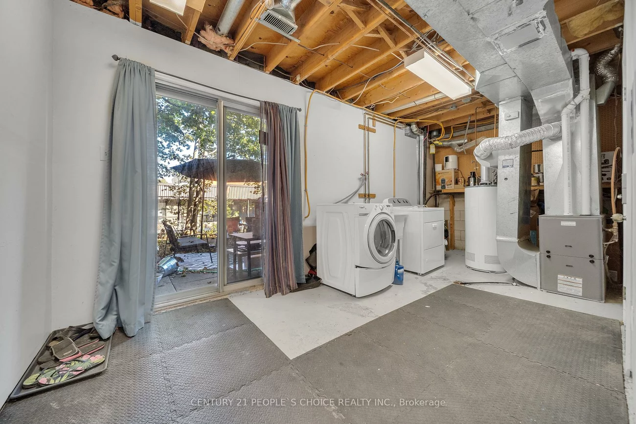51, Mcmullen, Central Park, Brampton