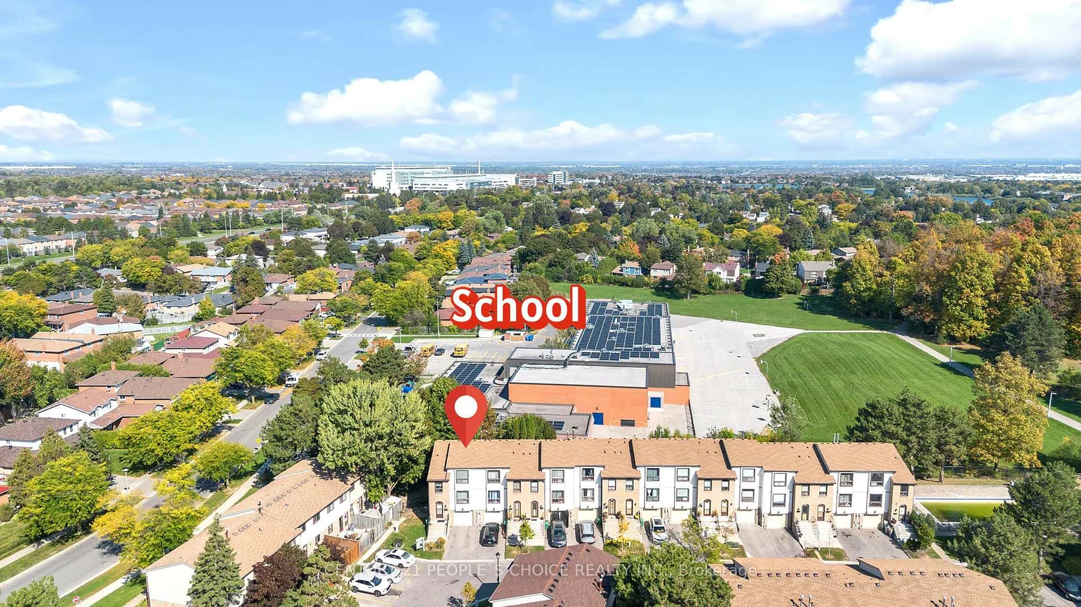 51, Mcmullen, Central Park, Brampton