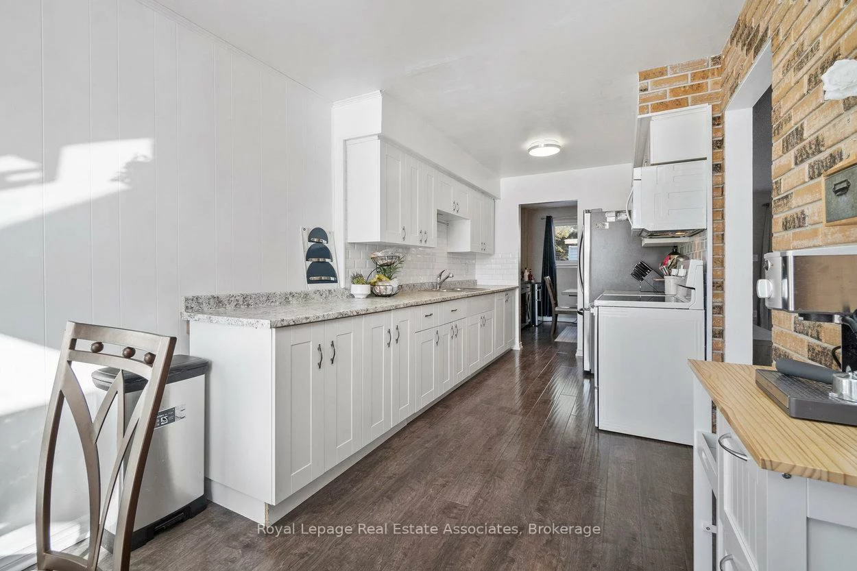 44, Village, Brampton East, Brampton
