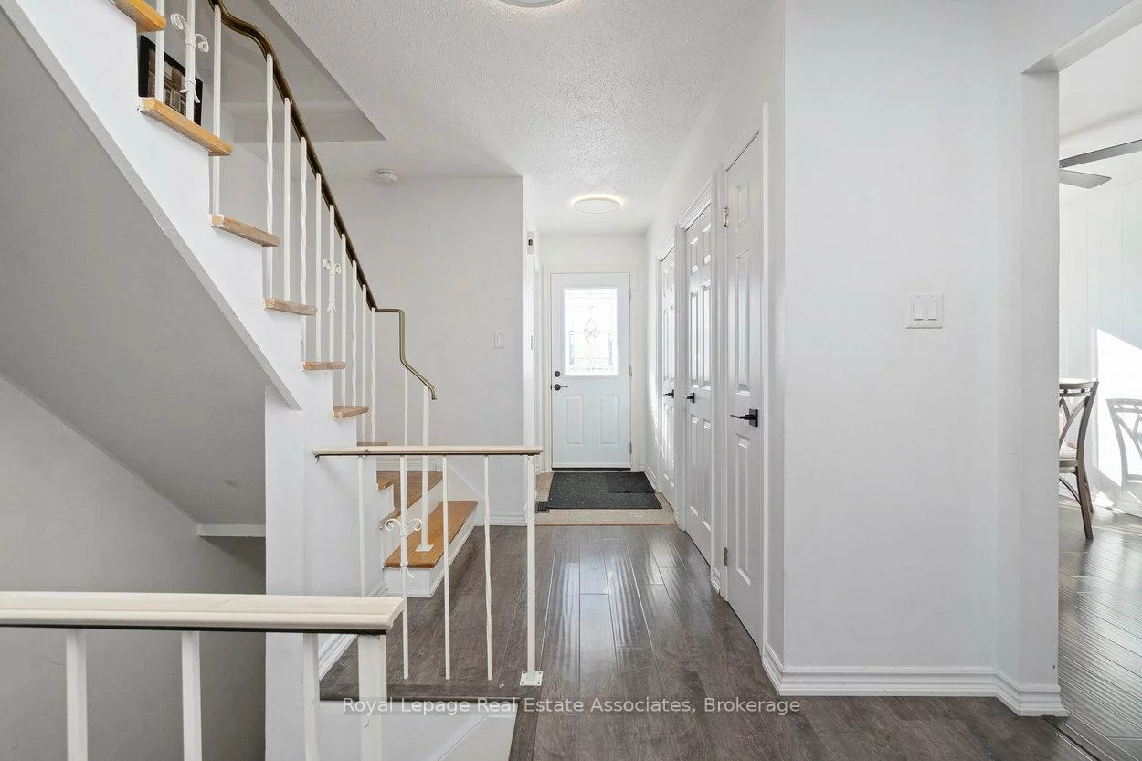 44, Village, Brampton East, Brampton