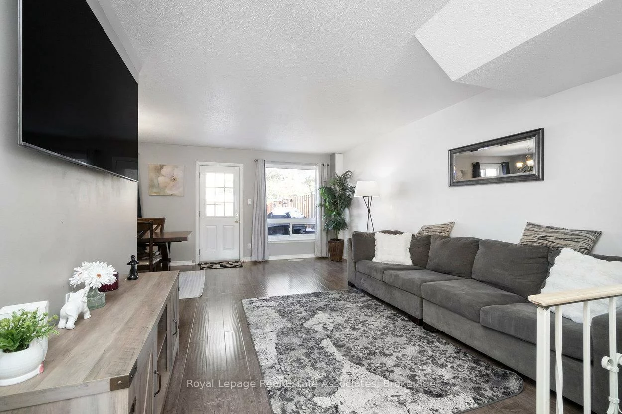 44, Village, Brampton East, Brampton