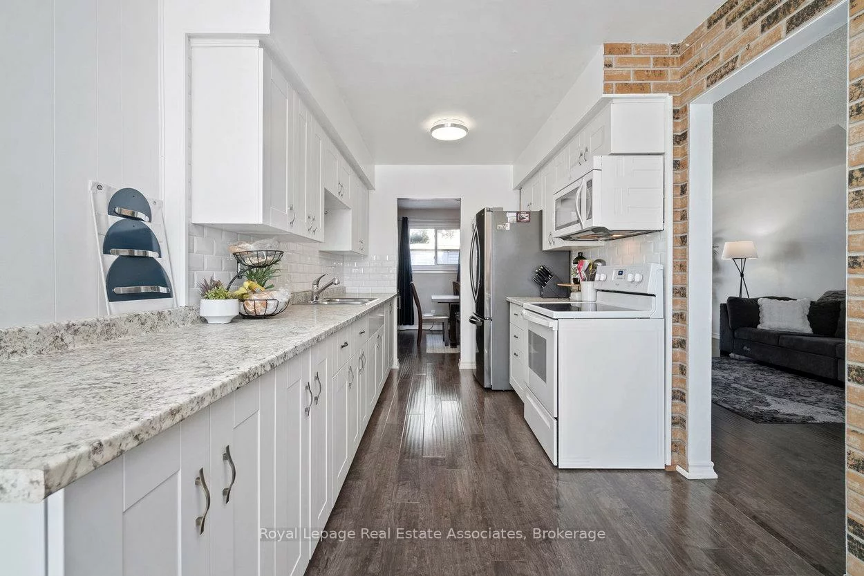 44, Village, Brampton East, Brampton